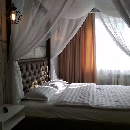 Loft - Interior Design Apartments Uralsk Luaran gambar